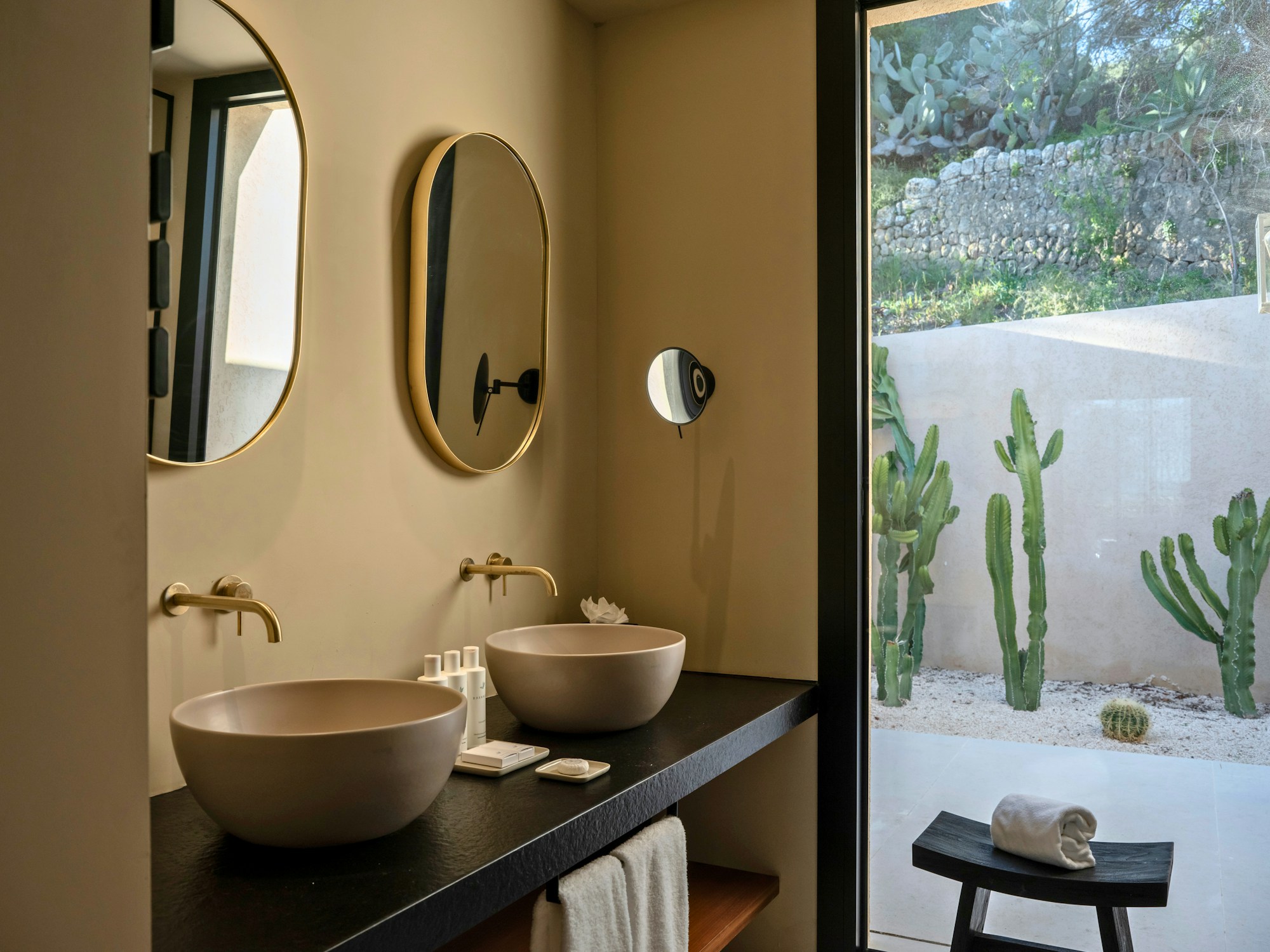 Superior Lodge Exterior Suite - Bathroom