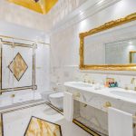 Luxury Suite Bathroom