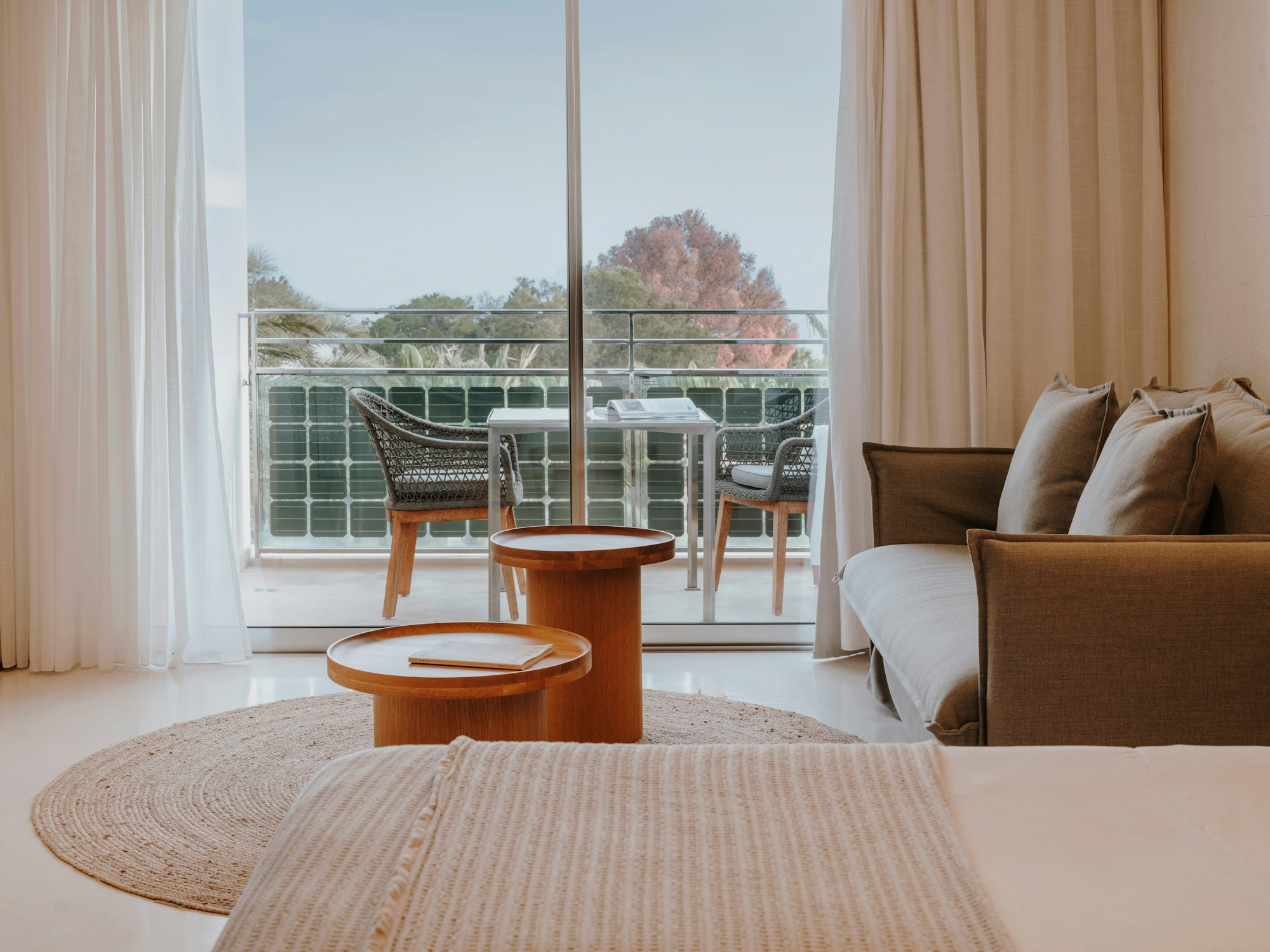 Junior Suite Pool View - Bedroom