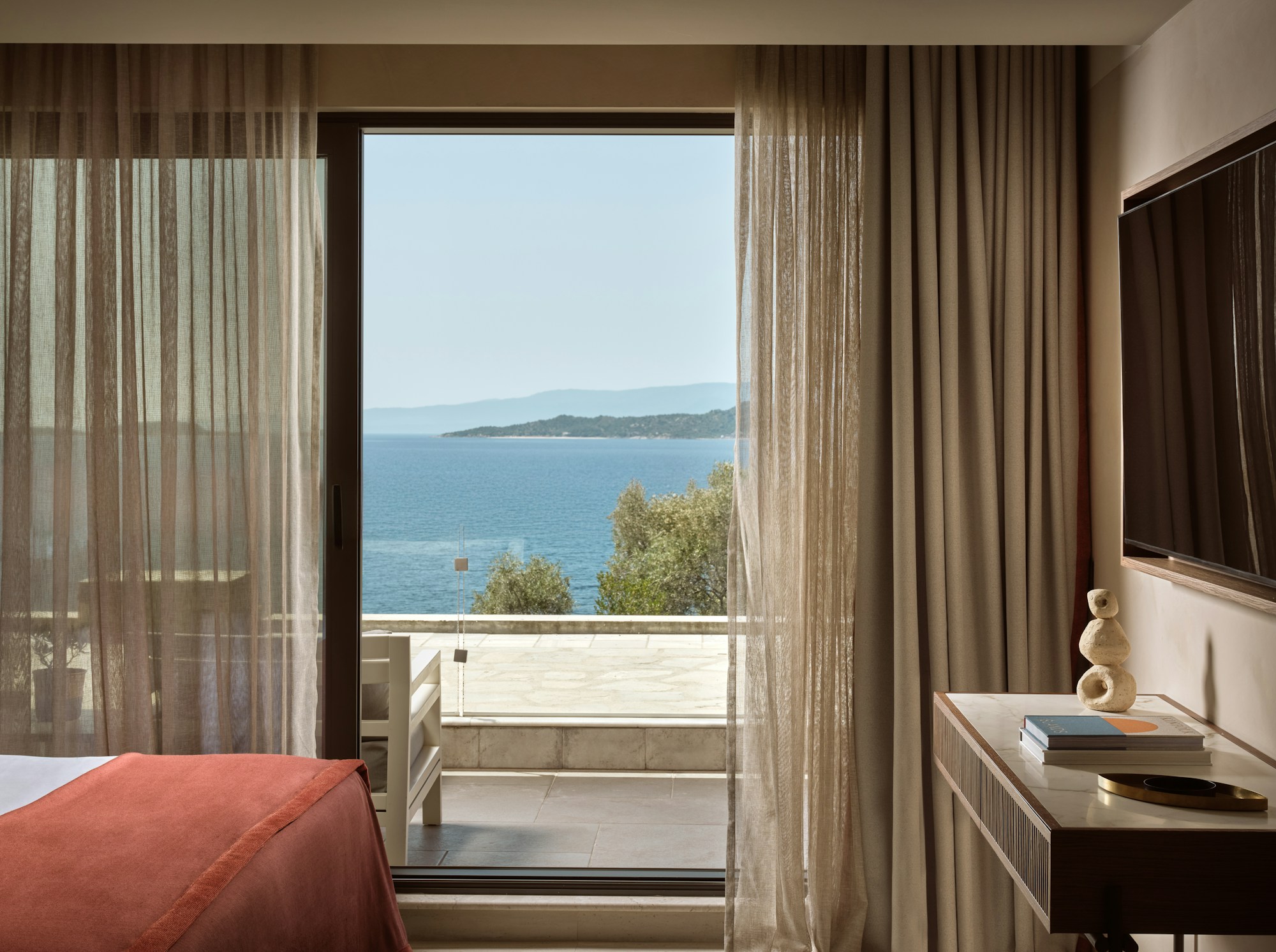 Deluxe Junior Suite Sea Front - View