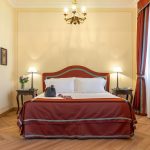 Deluxe Partial Lake View - Bedroom