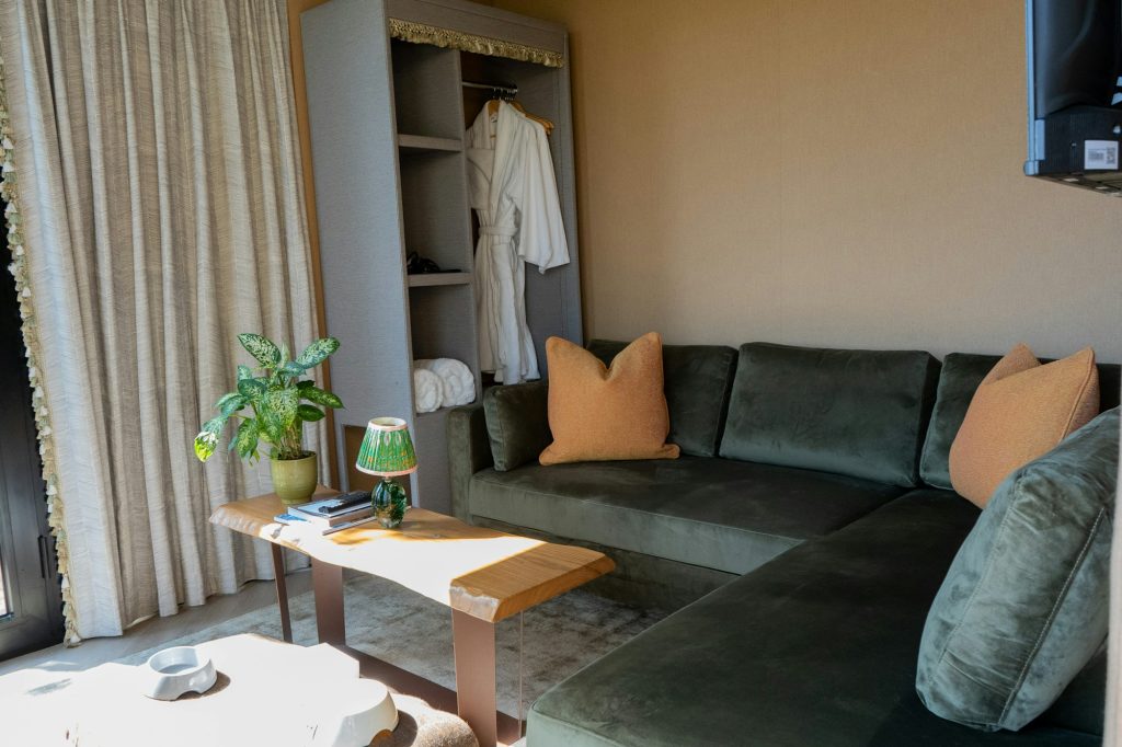 The Lookout - Living Area