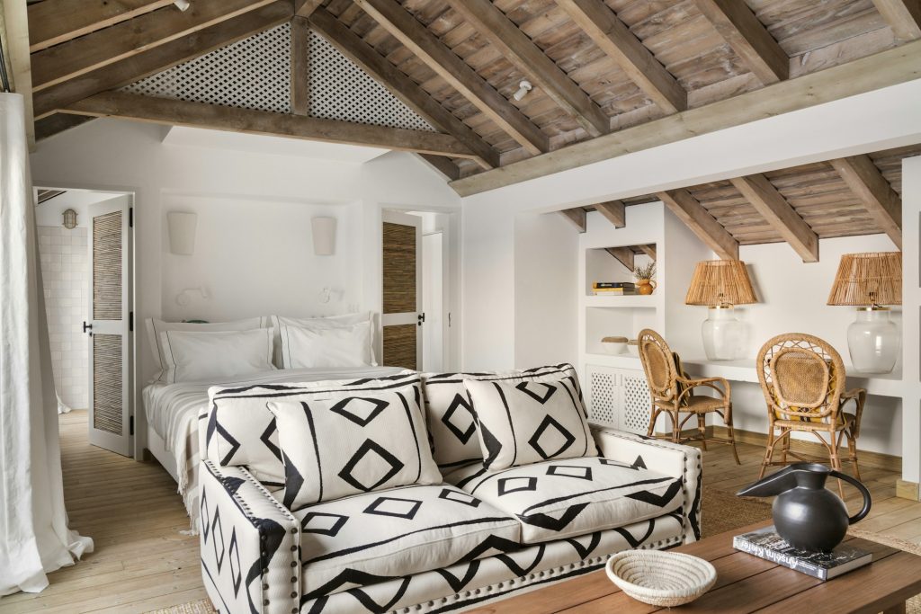 Rooftop Junior Suite - Bedroom & Living Area