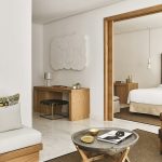 Deluxe Suite Plaza - Living Area
