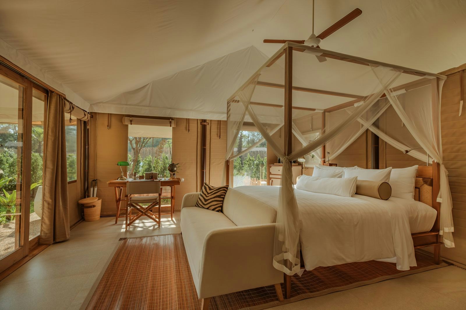 Lagoon Pool Tented Suite - Bedroom