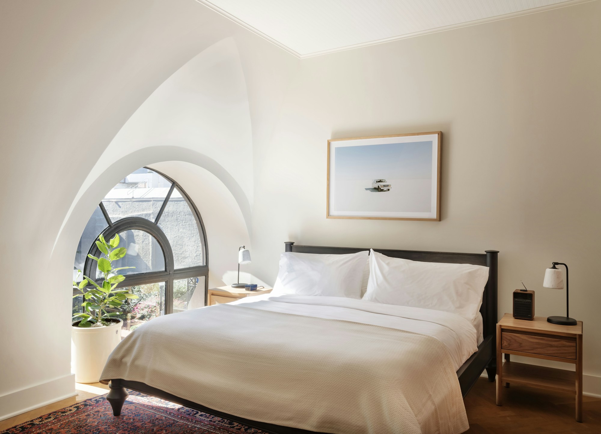 King Room - Bedroom