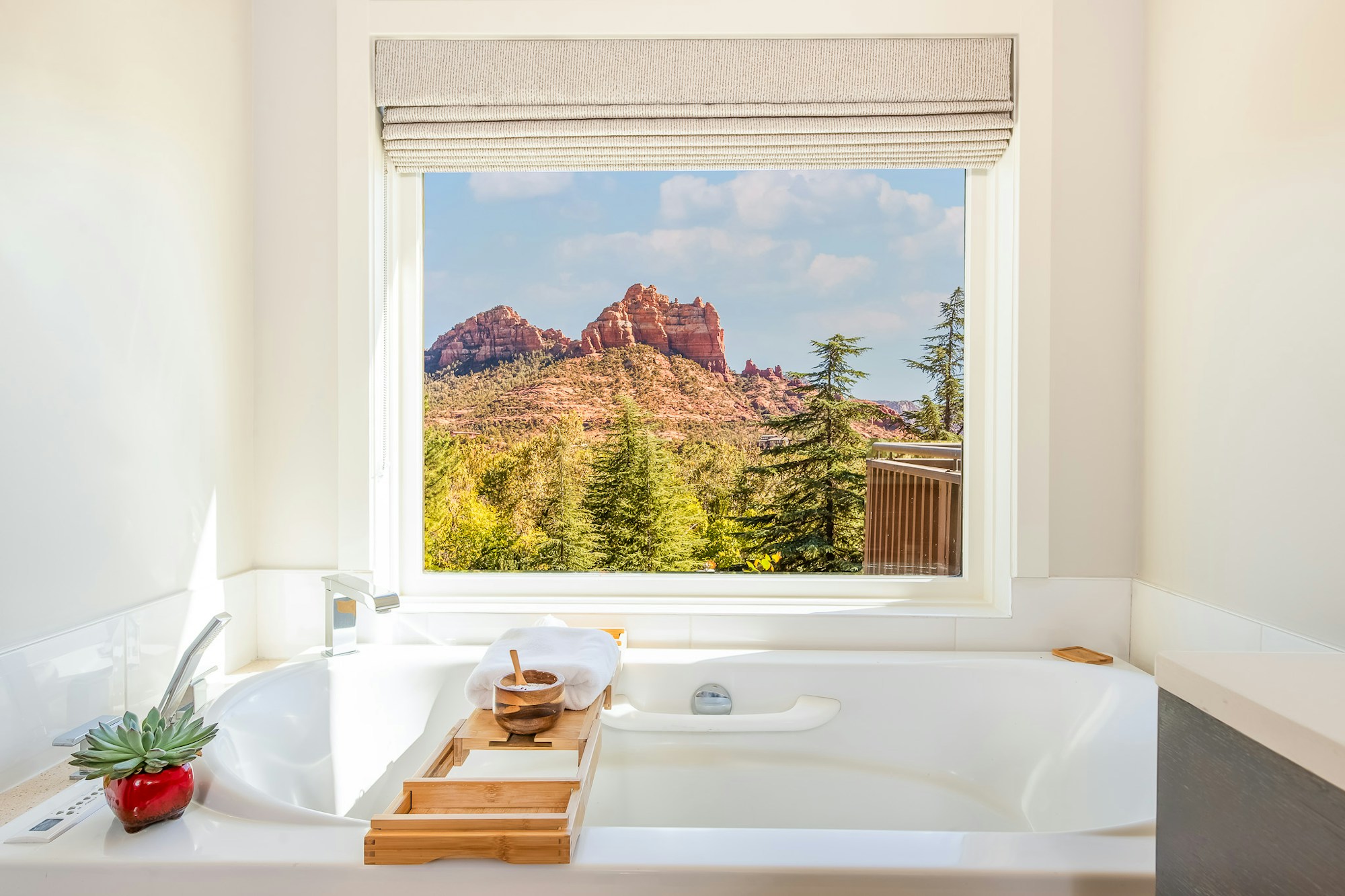 Vista Cottage - Bathtub