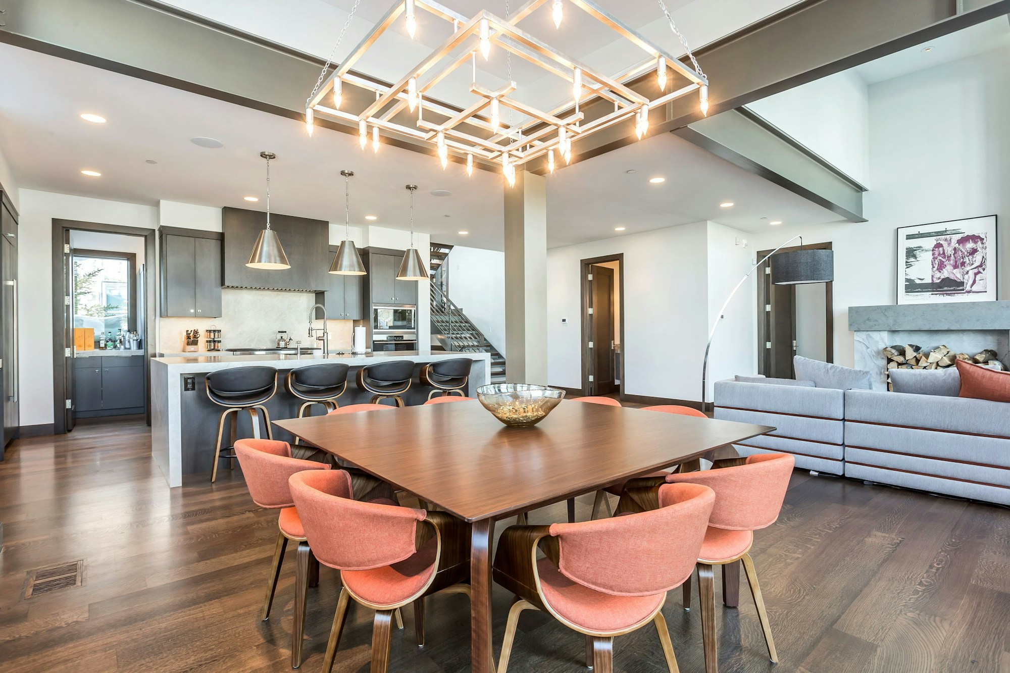 Premium Five Bedroom Home - Dining Area