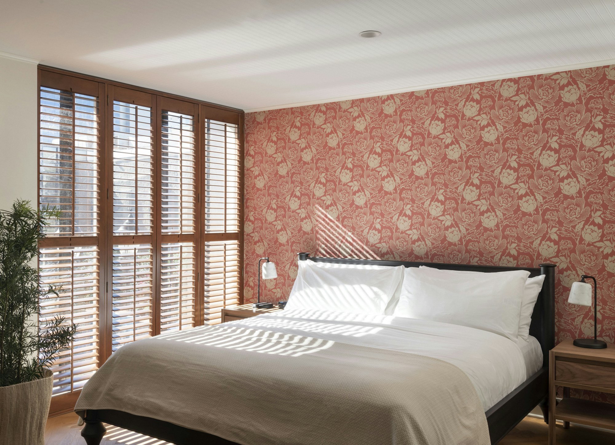 King Room - Bedroom