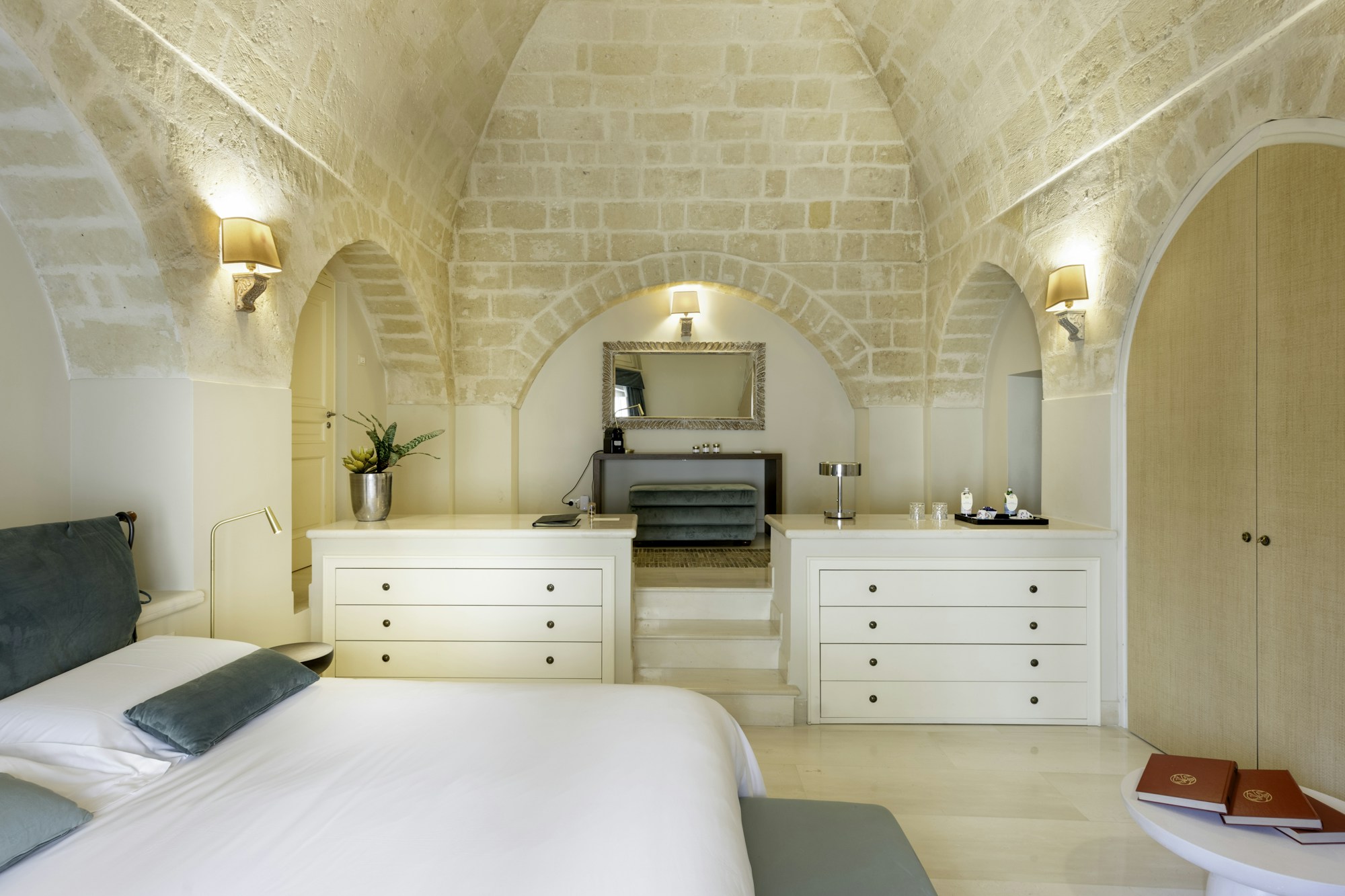 Palazzo with Patio - Room #12