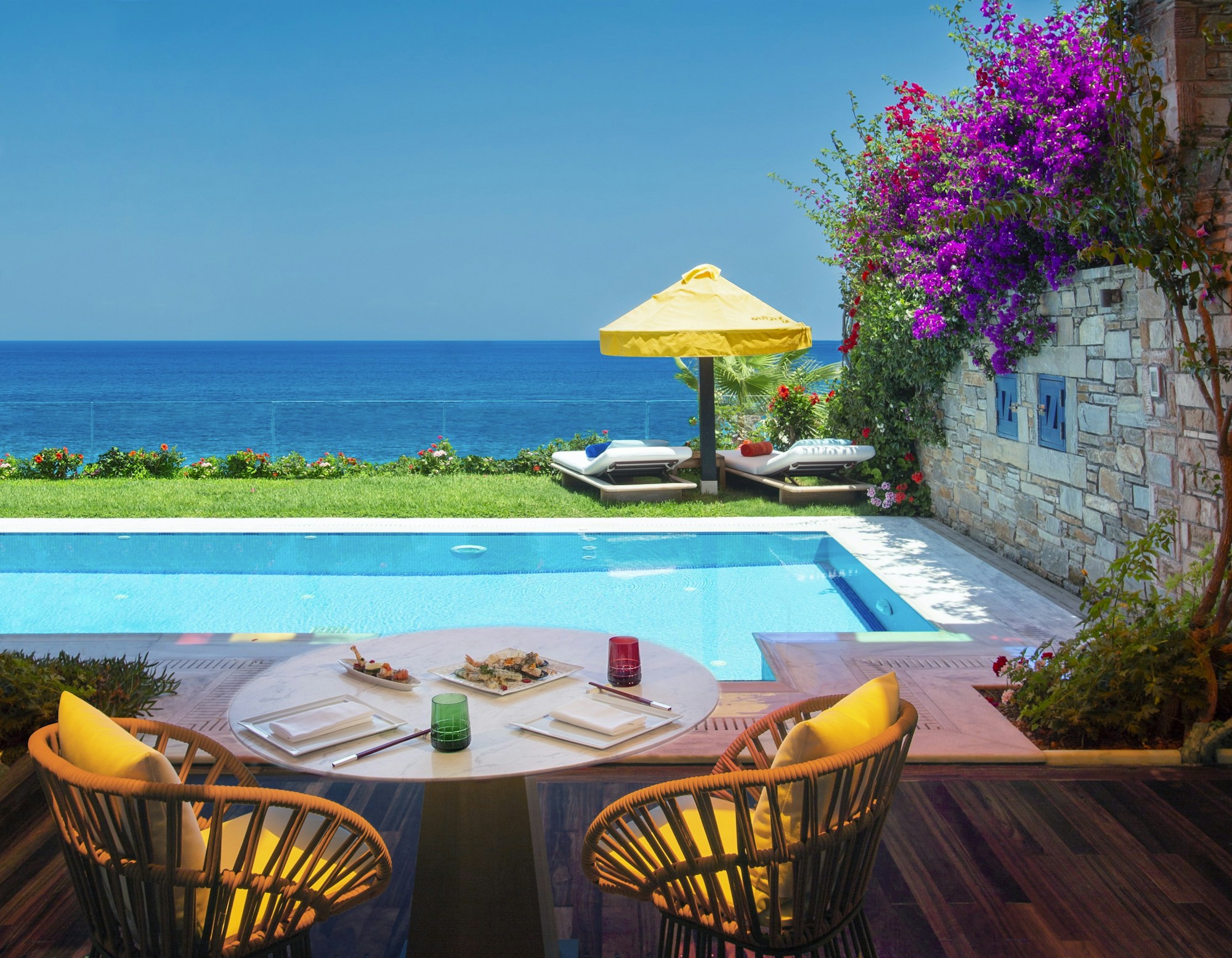 Deluxe Spa Villa - Terrace & Pool