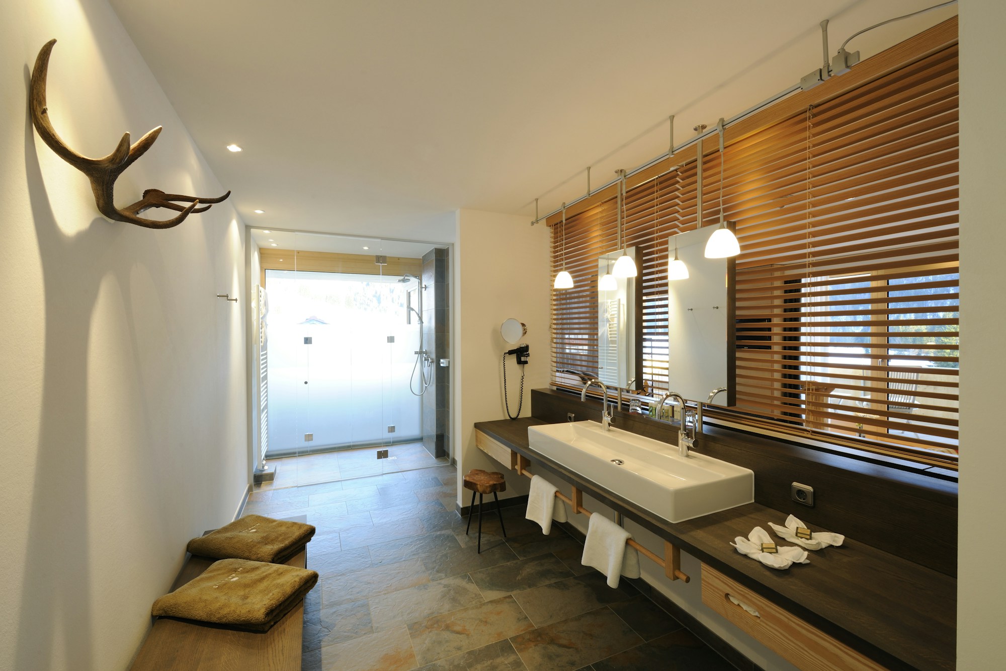 Adlerhorst Suite Tal / Adlerhorst Valley Suite - Bathroom