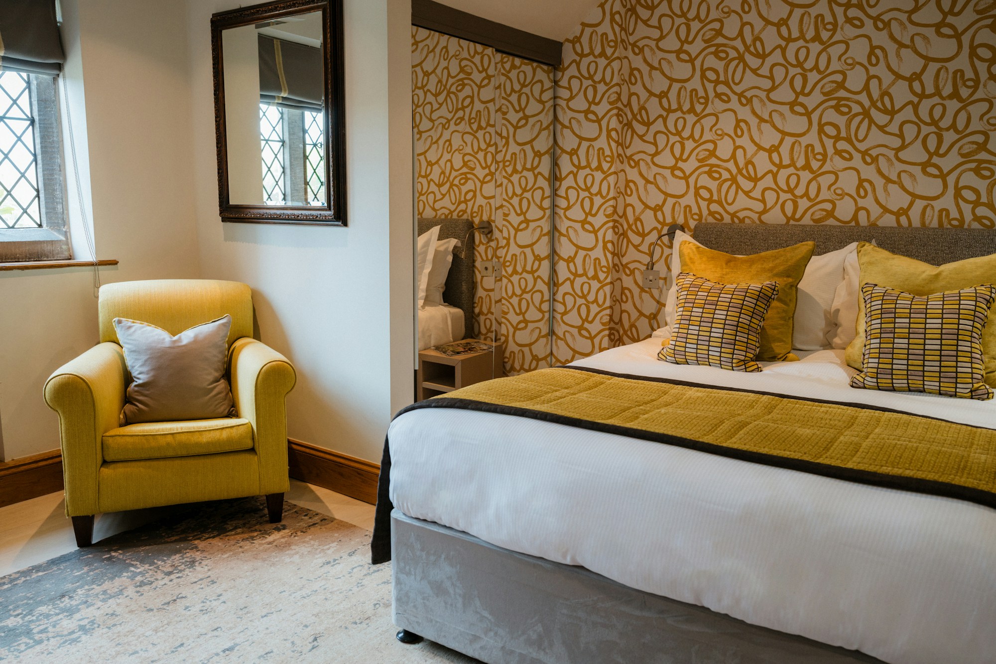 Comfy King Room