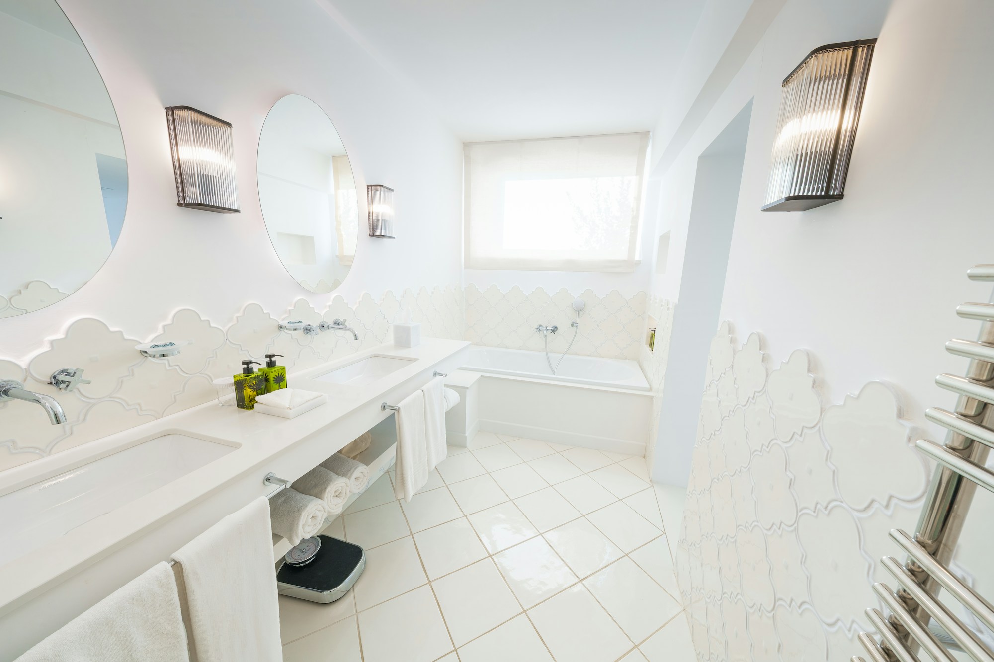Furore Corner Suite - Bathroom