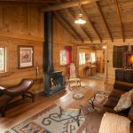 Mackward Cabin - Living Area