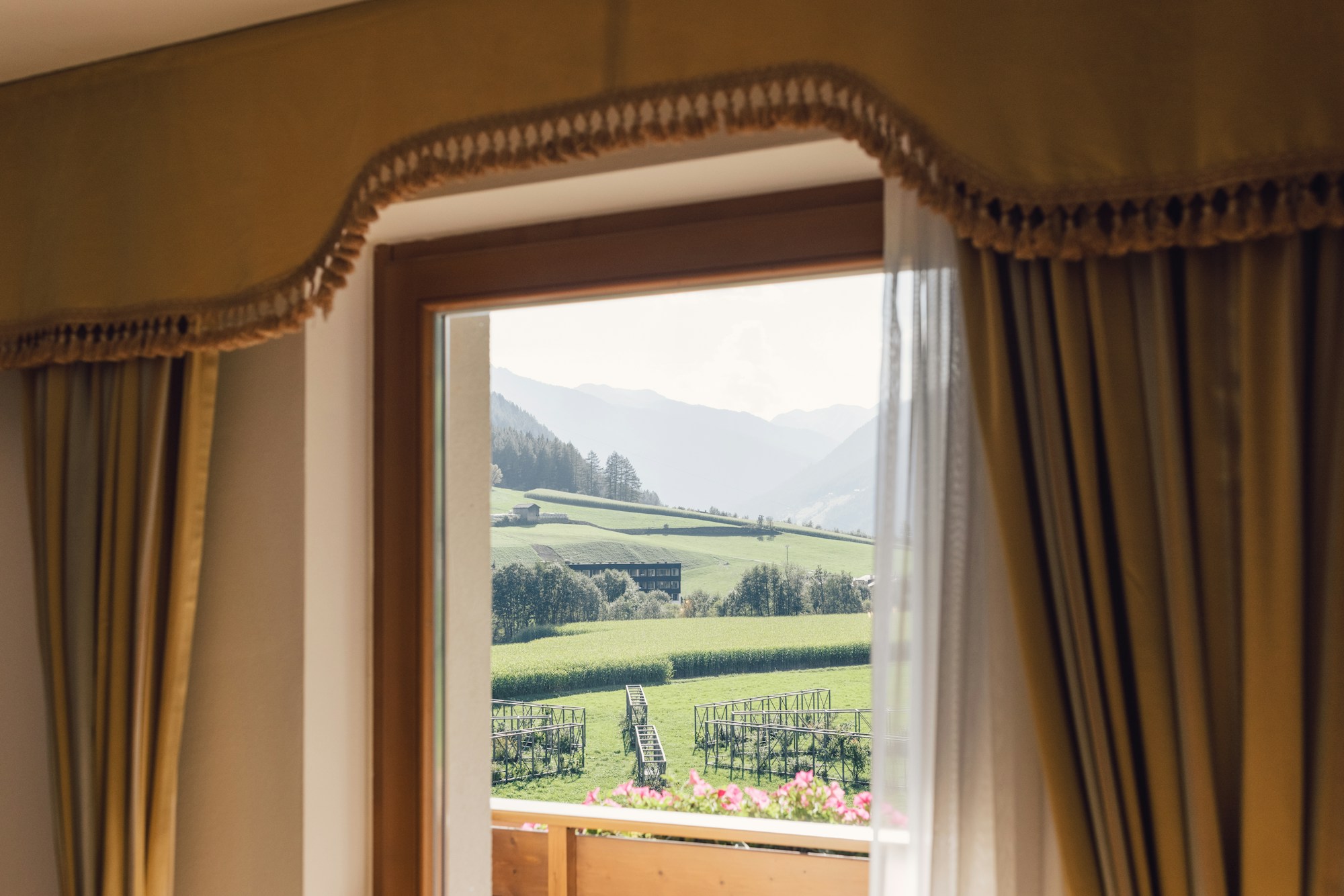 Glacier Stream Suite - View