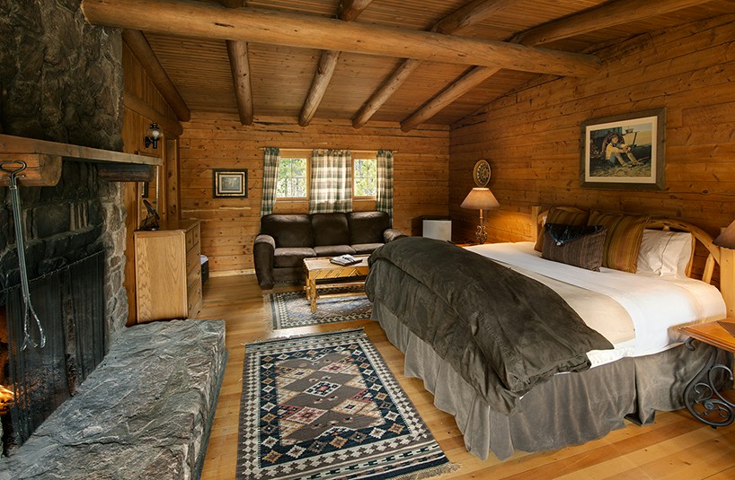 Ranch House East Cabin - Bedroom