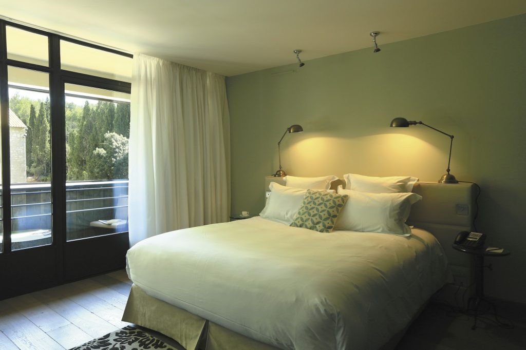 Deluxe - Bedroom