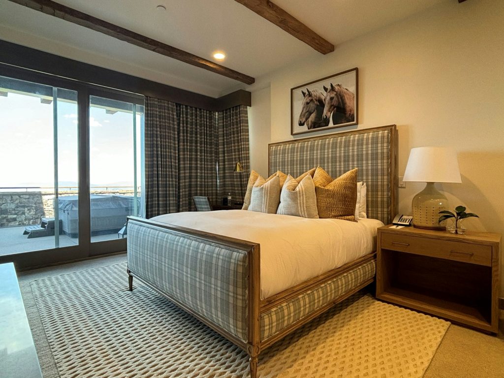 Platinum King Room - Bedroom
