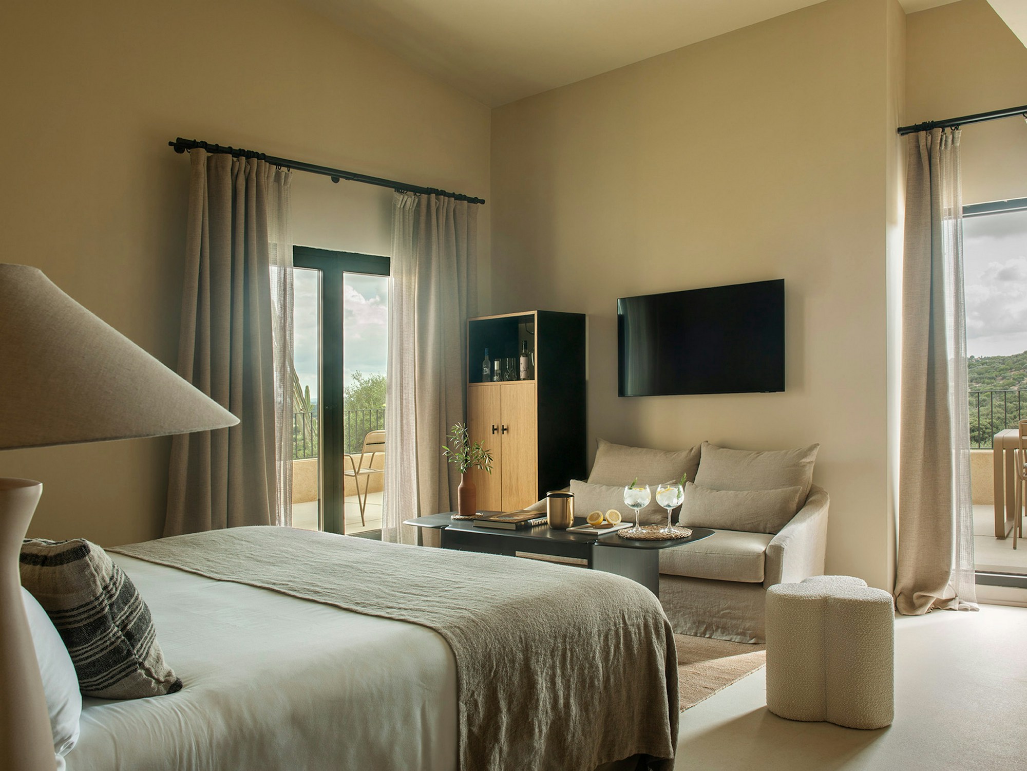Grand Terrace Suite - Bedroom