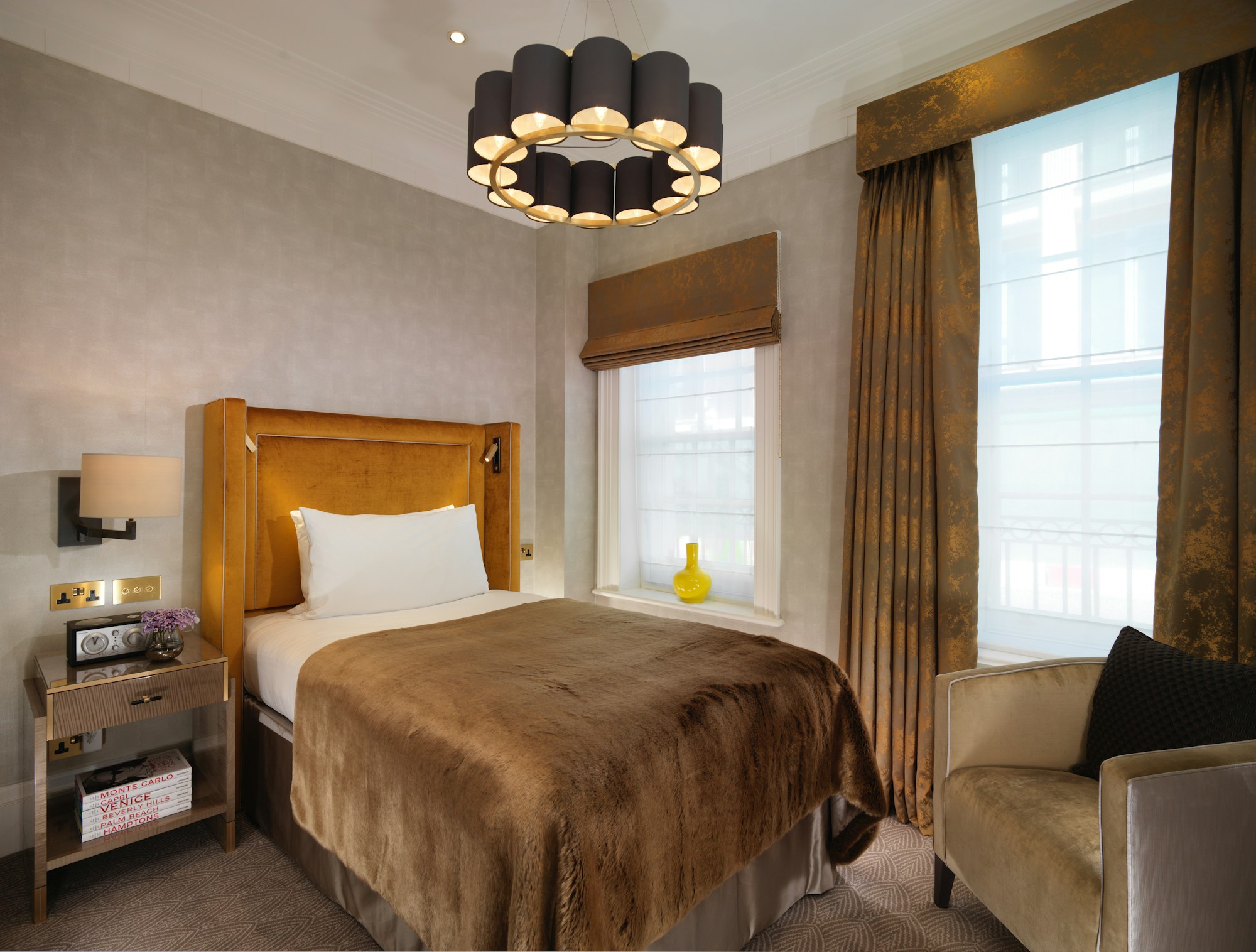 Deluxe Single - Bedroom