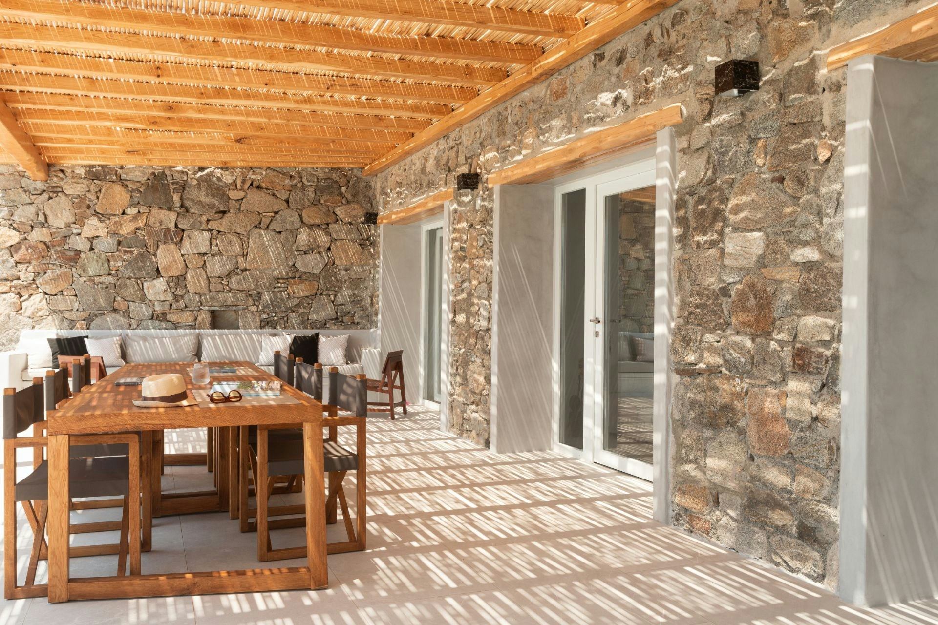Su Casa Beachfront Infinity Pool Villa - Outdoor Dining