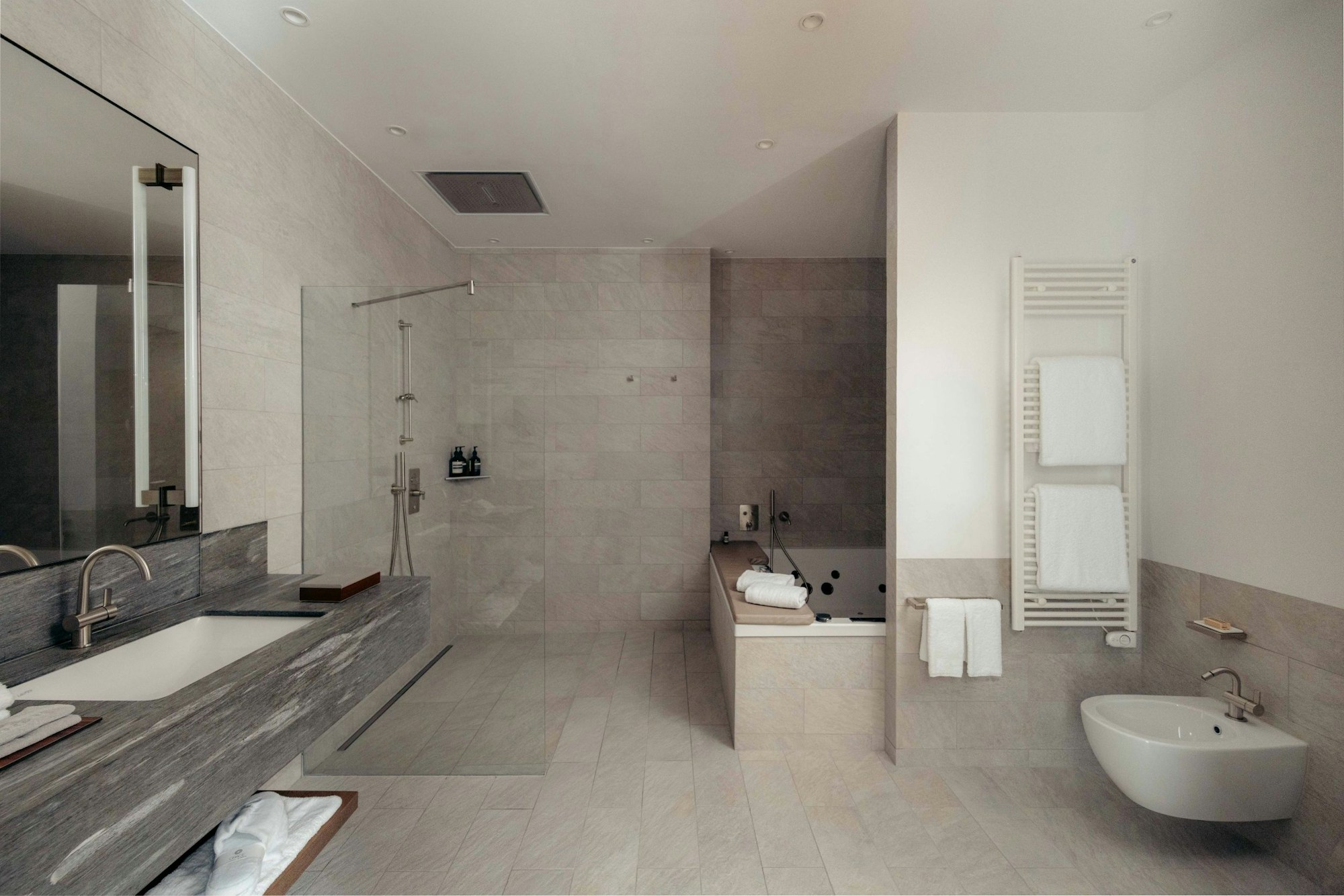 Grace Terrace Suite