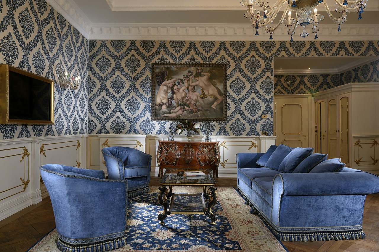 Luxury Suite