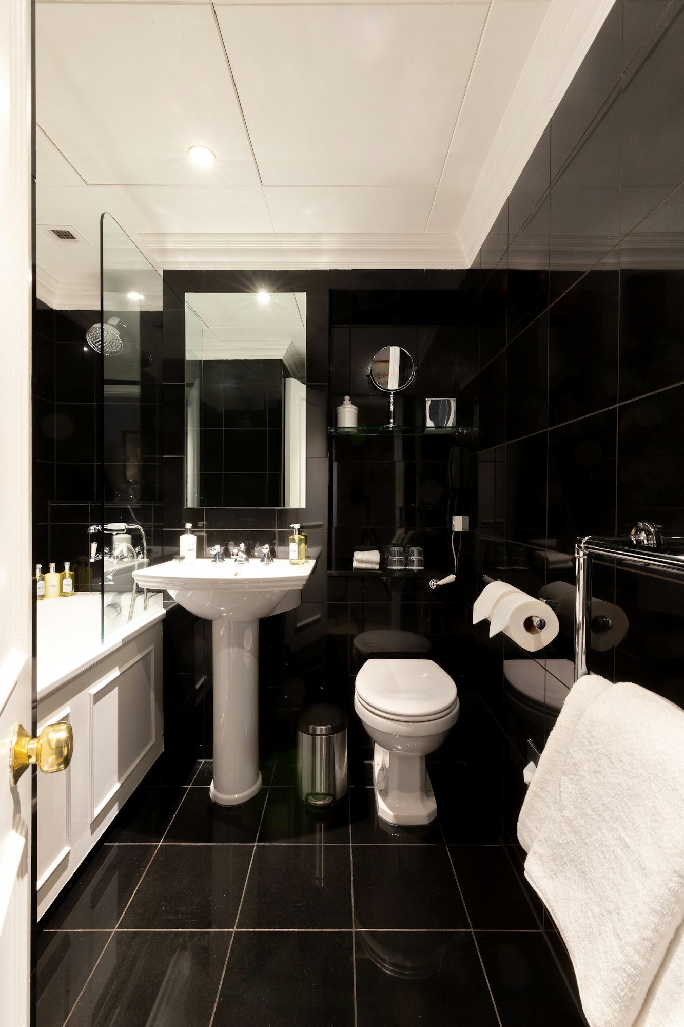 DUKES Bathroom