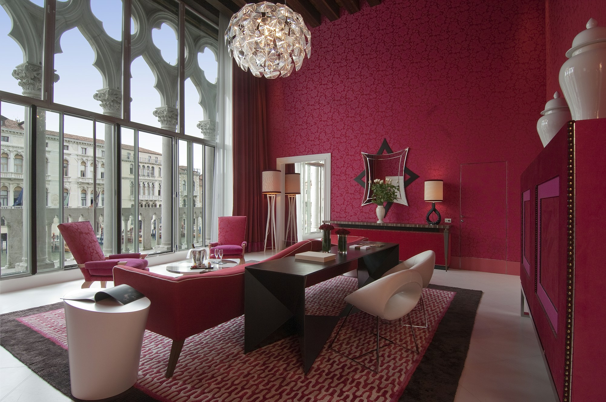 Deluxe - Living Area