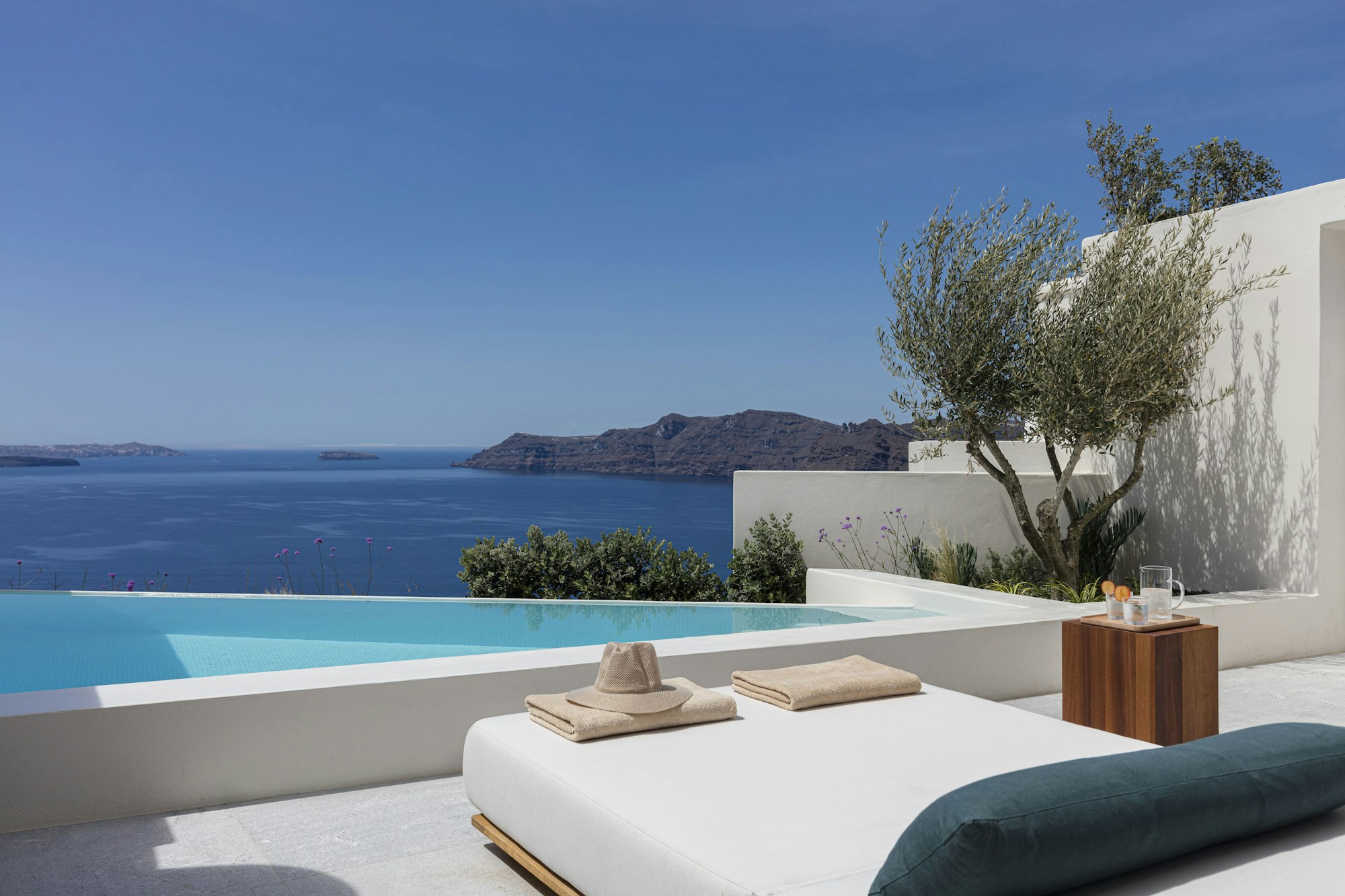 Pool Suite - Terrace