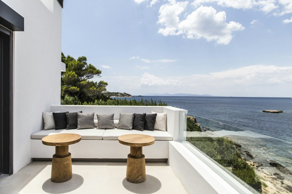 The Villa - Outdoor Seating