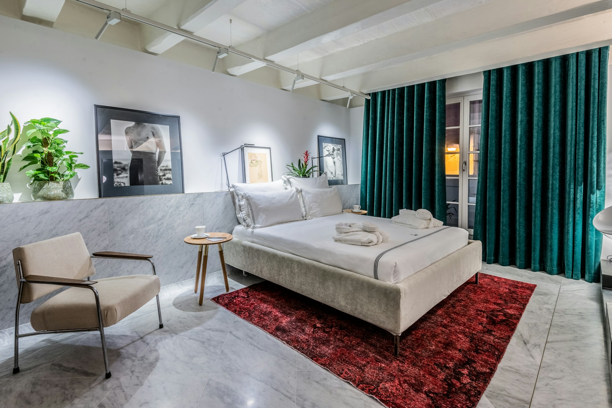 Suite 9
