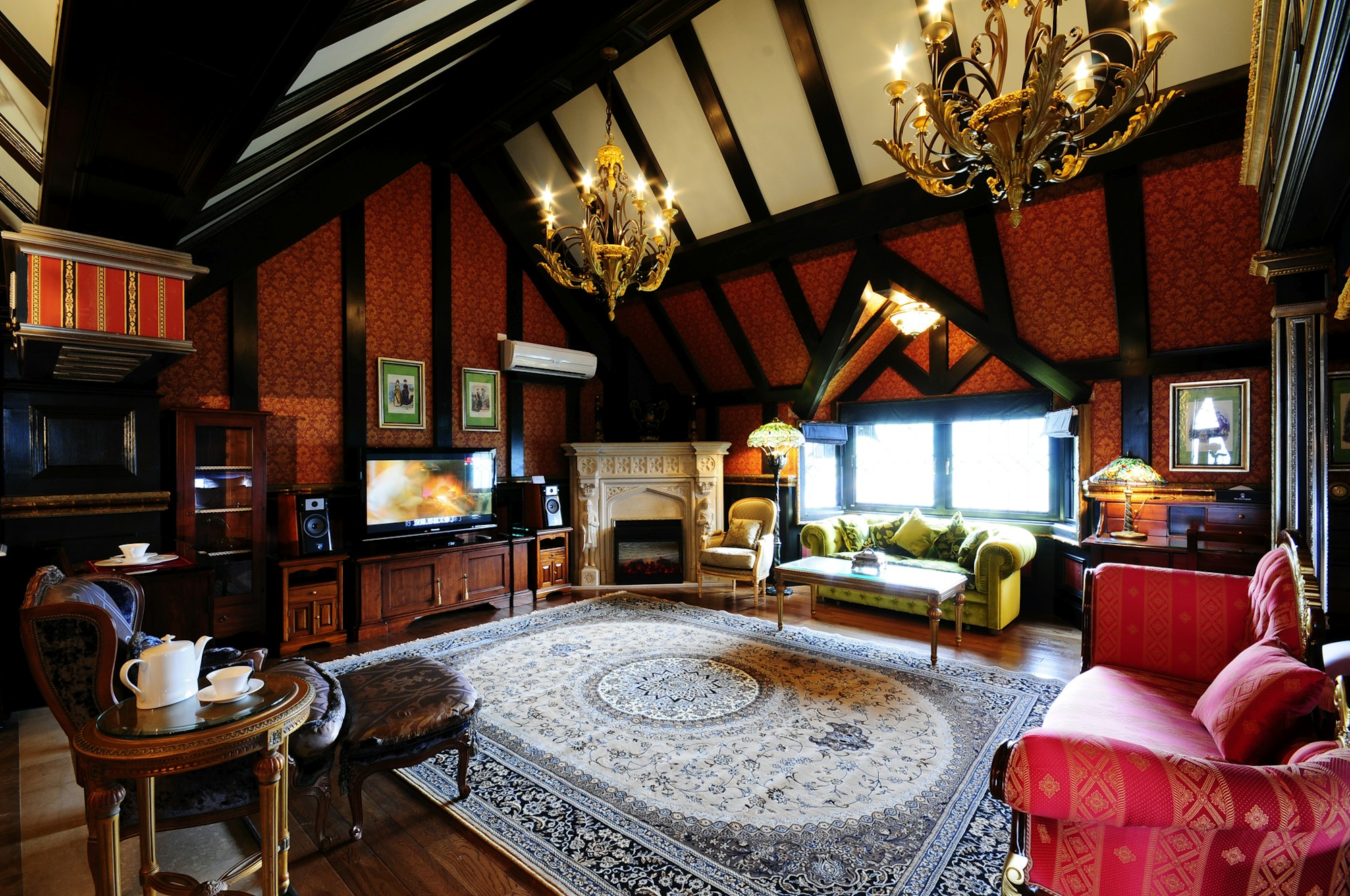 Romance Suite - Living Area