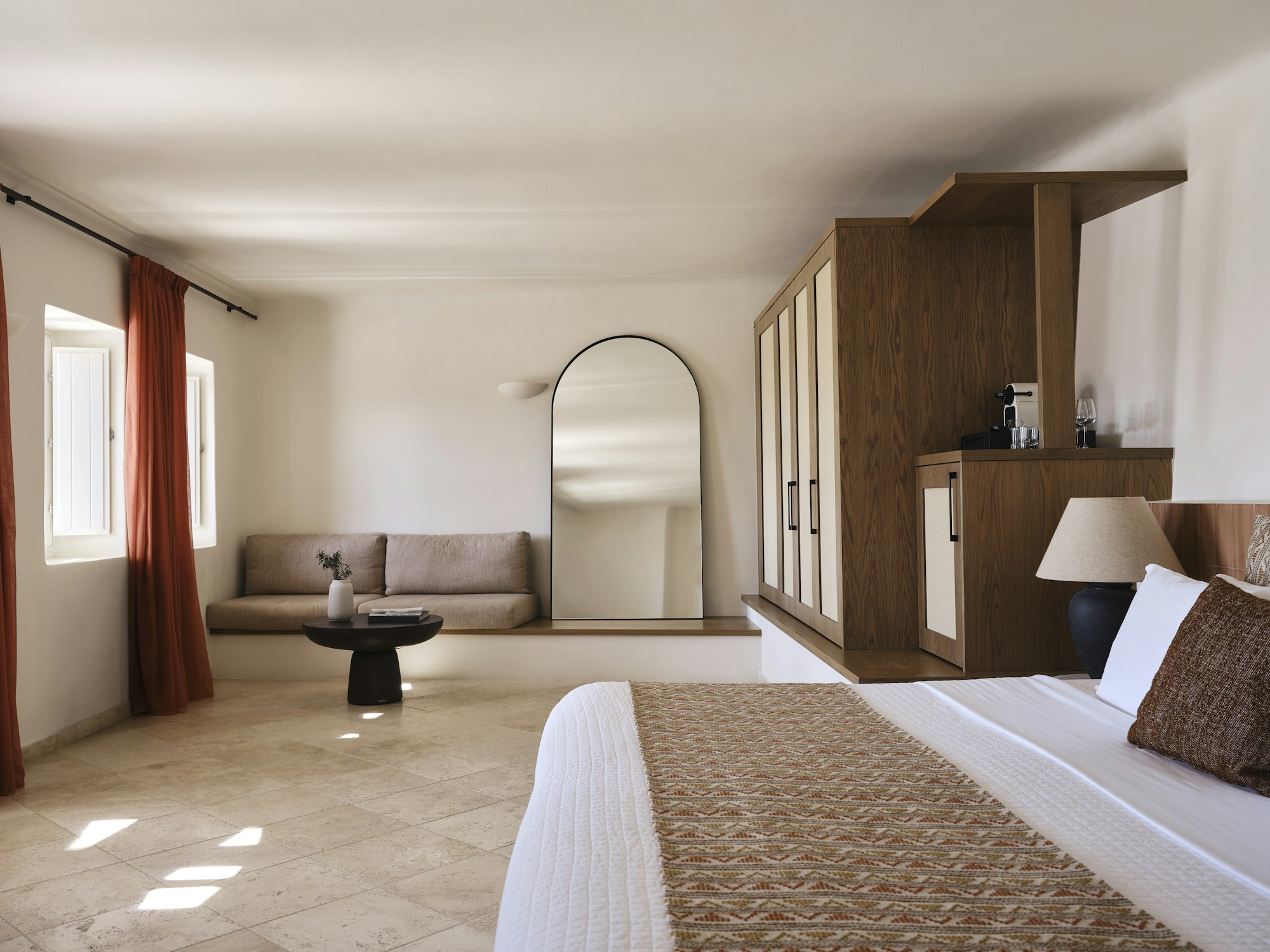 Honeymoon Suite - Bedroom