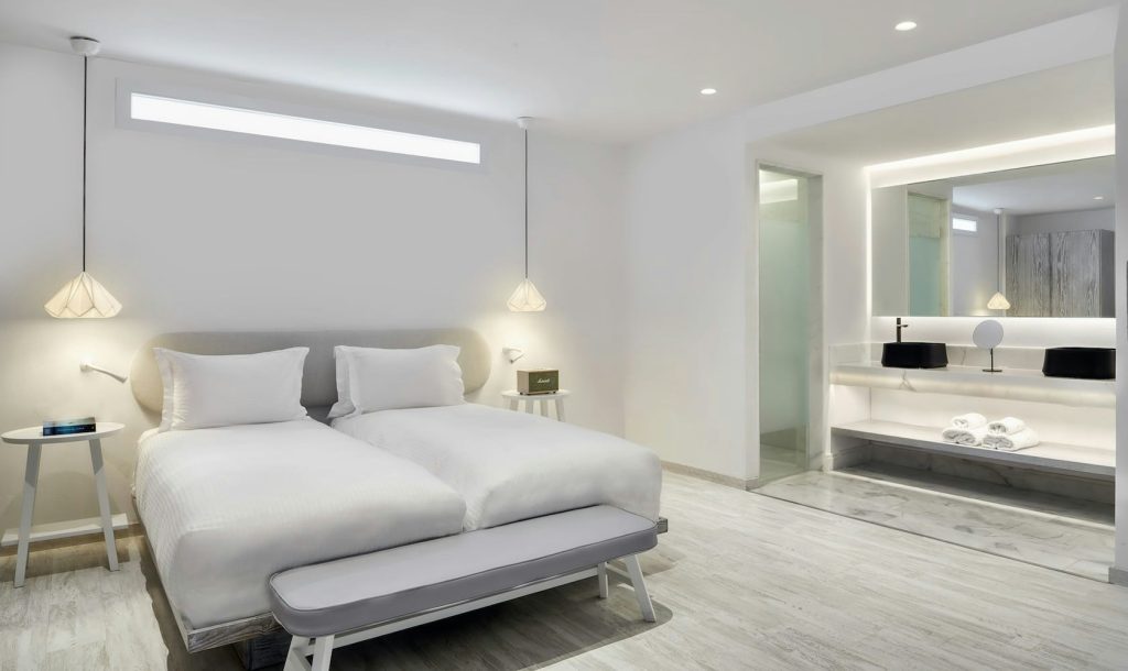 Signature 2 Bedroom Pool Suite