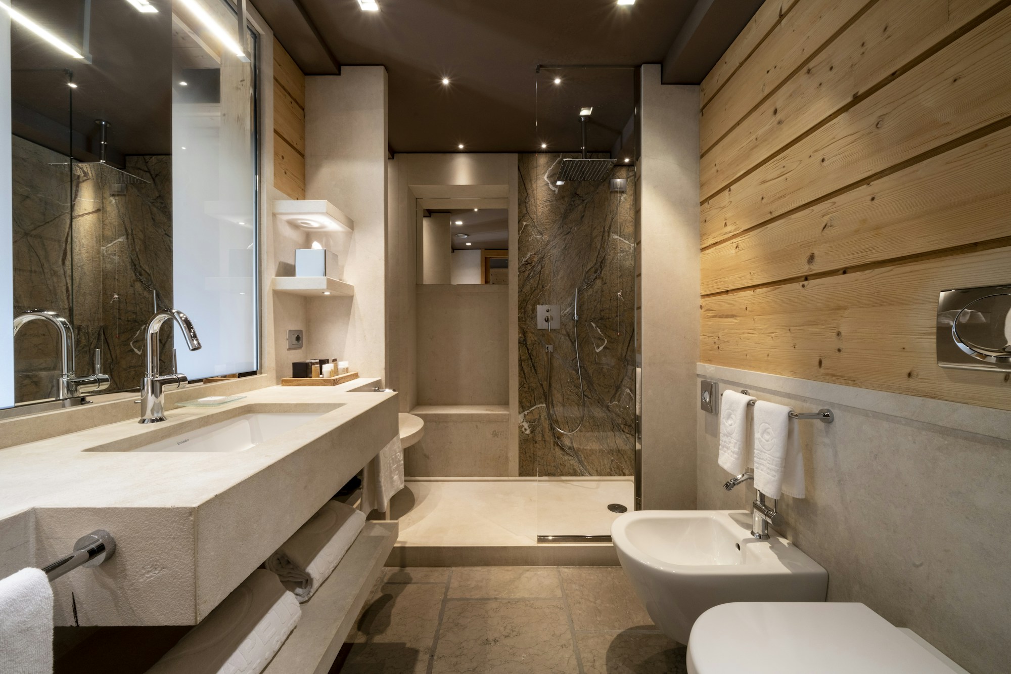 Romantic Dolomites Suite with Loft - Bathroom