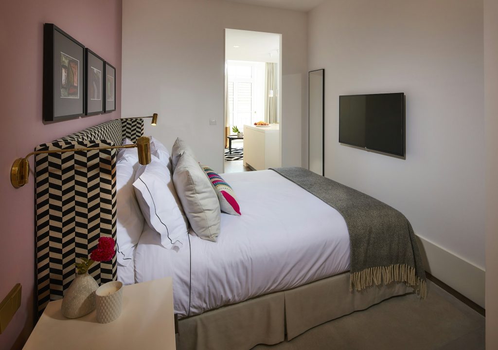 Studio - Bedroom