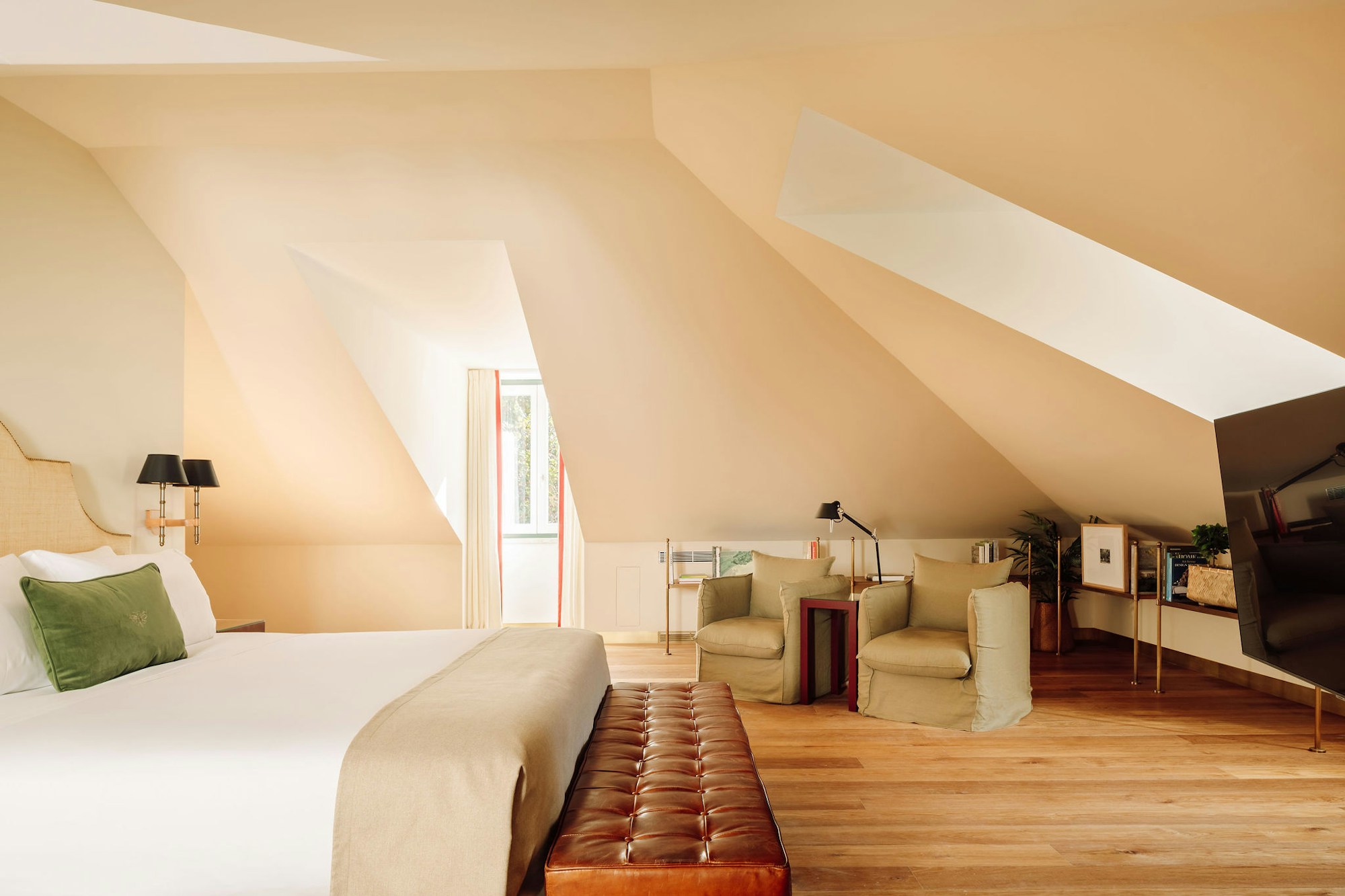 Junior Attic Suite