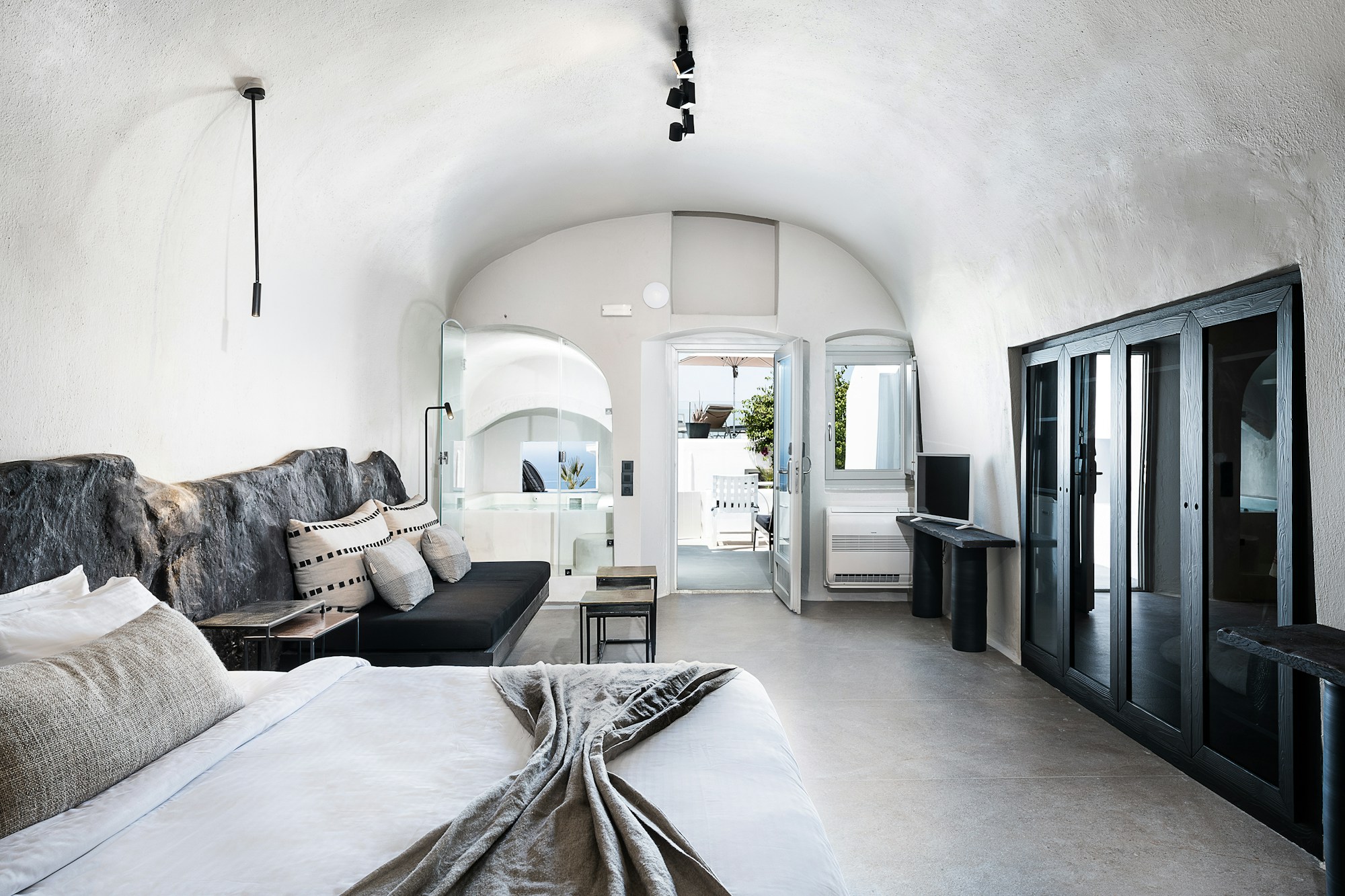 Honeymoon Suite