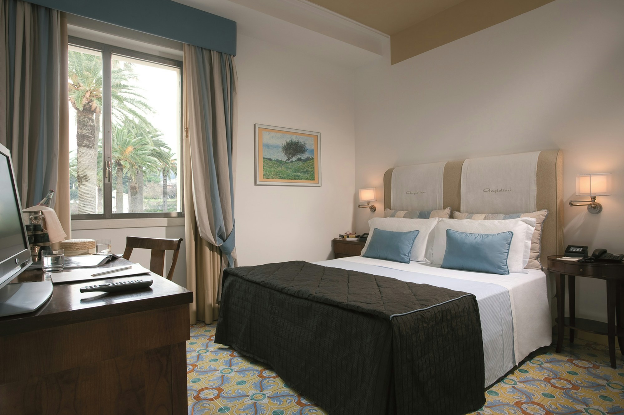 Classic Room Garden View - Bedroom