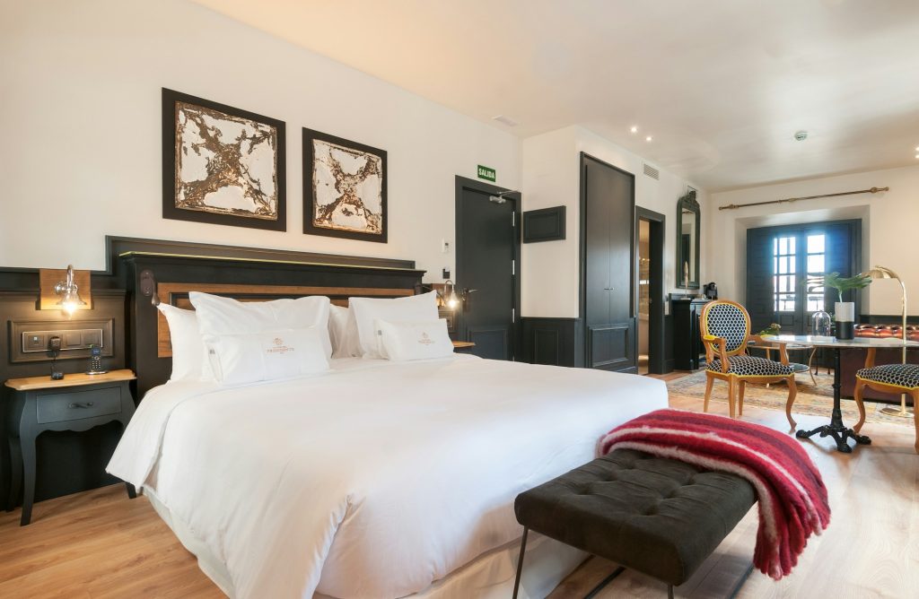Suite - Bedroom