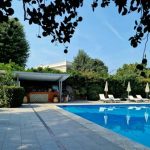 Pool Bar