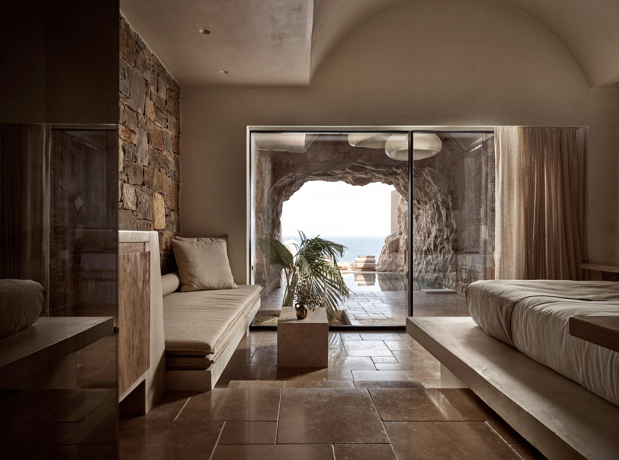 Cave Suite Sea View - Living Area