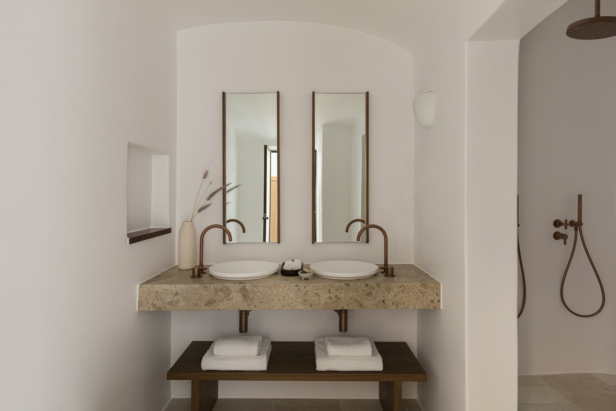 Superior Suite Plunge Pool - Bathroom