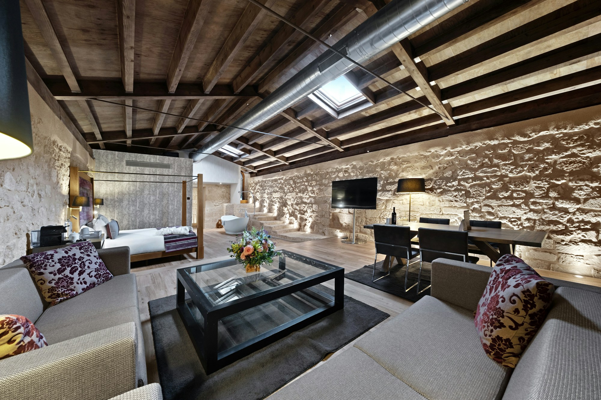 Treasure Suite - Living Area