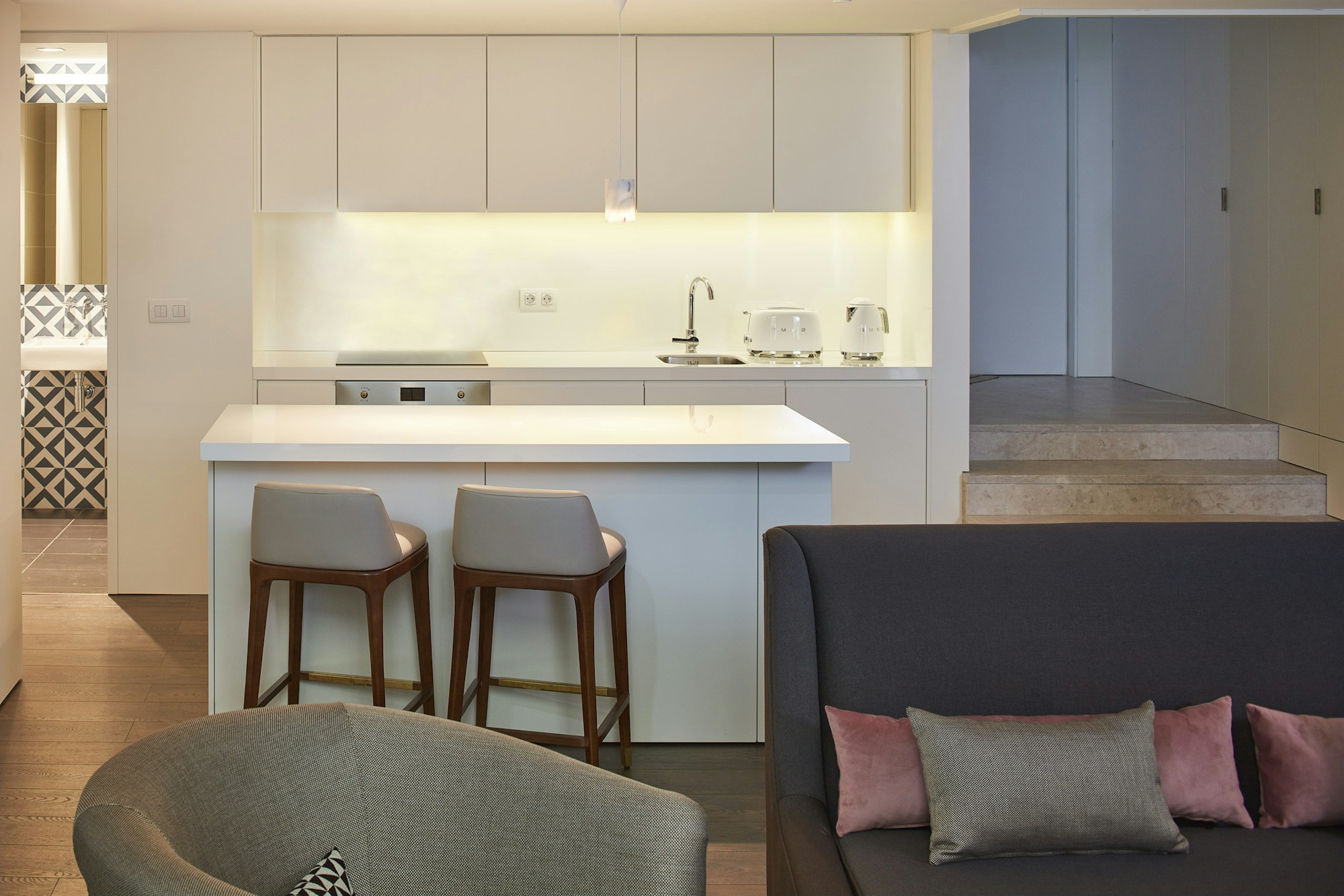 Bairro Alto Mezzanine Suite - Kitchen Area