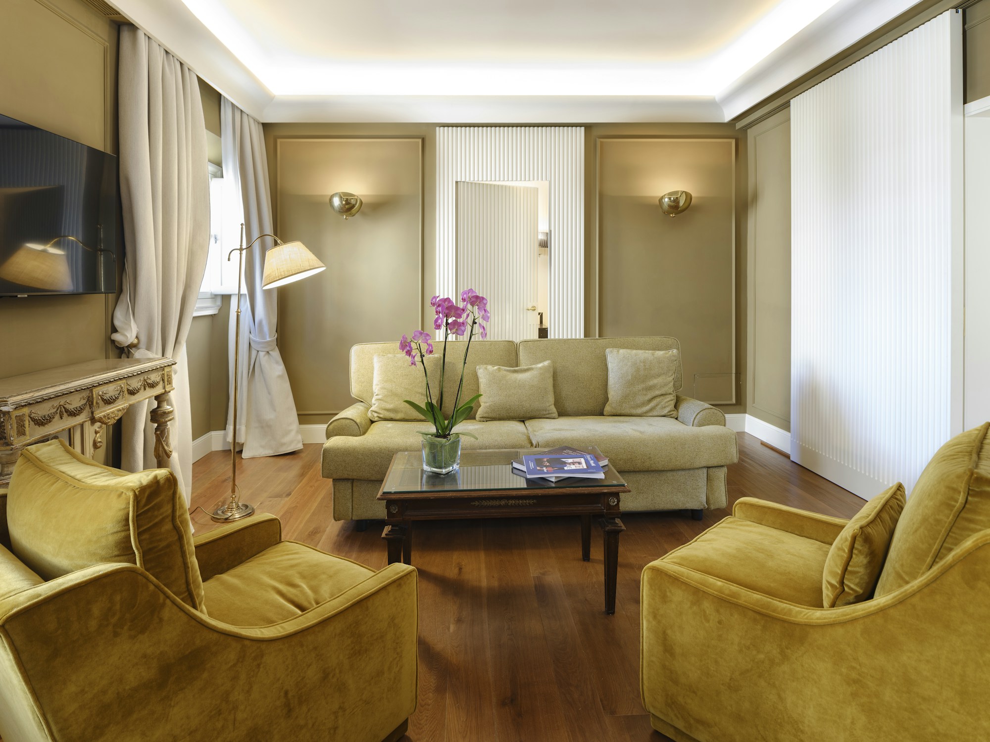 Penthouse Suite - Living Area