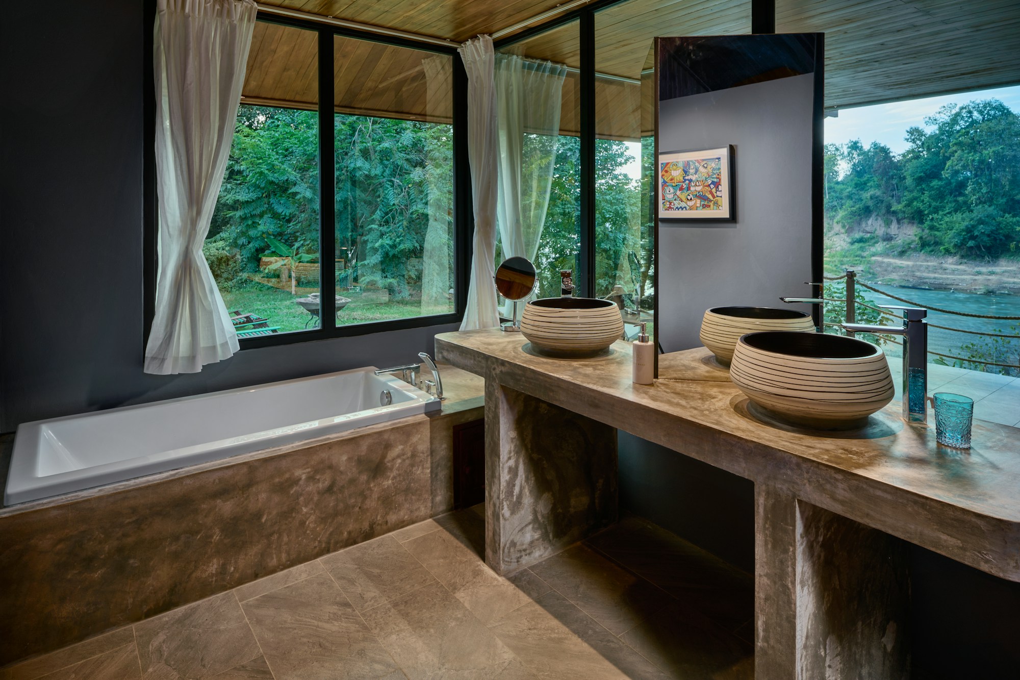 Riverfront Suite - Bathroom