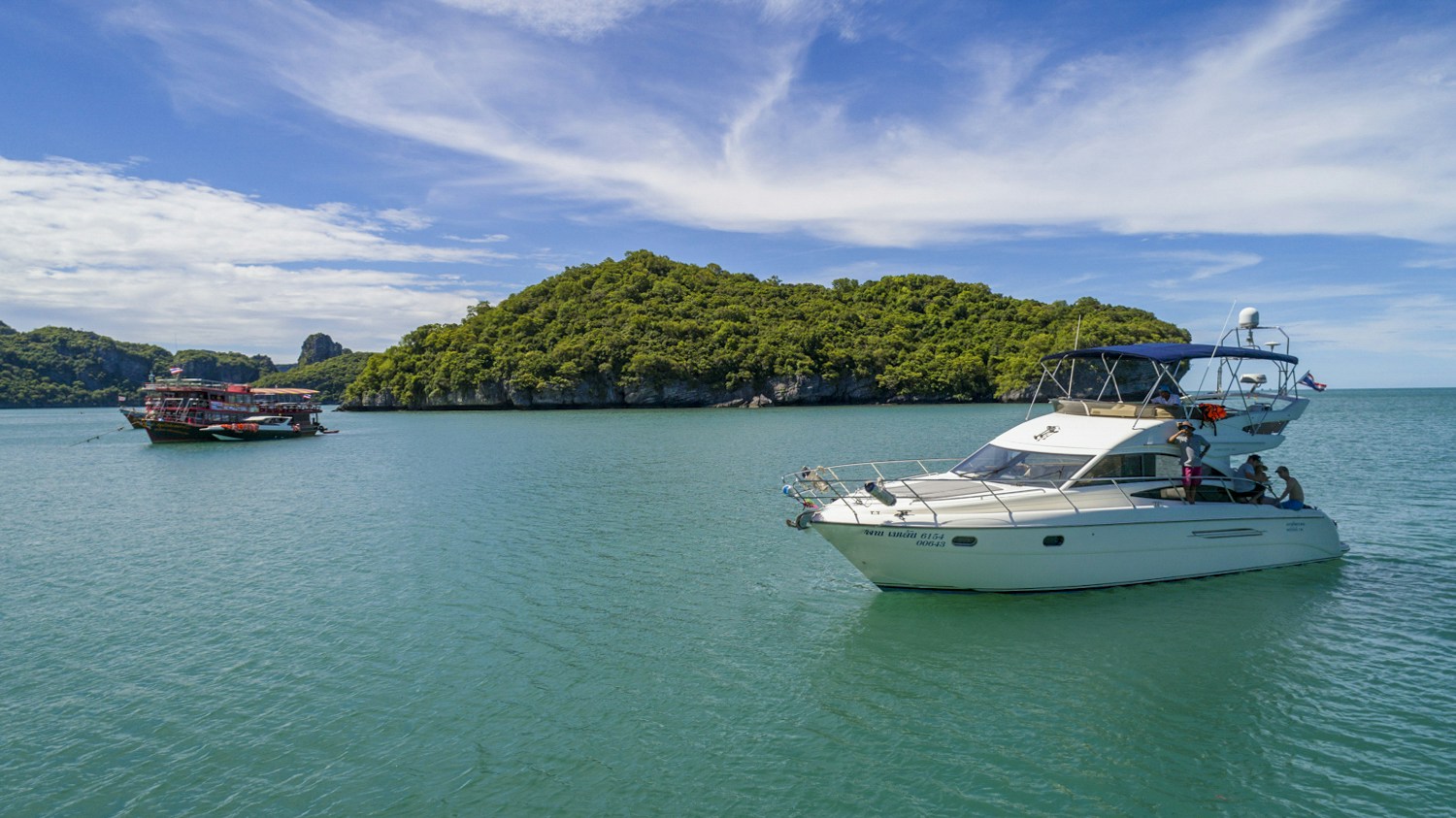 Yacht